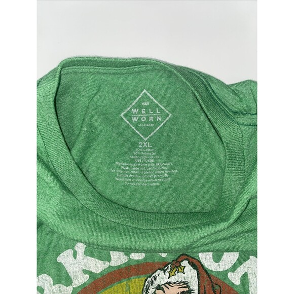 Working on my Santa Bod Green short sleeve graphic t shirt size 2xl - Picture 6 of 7